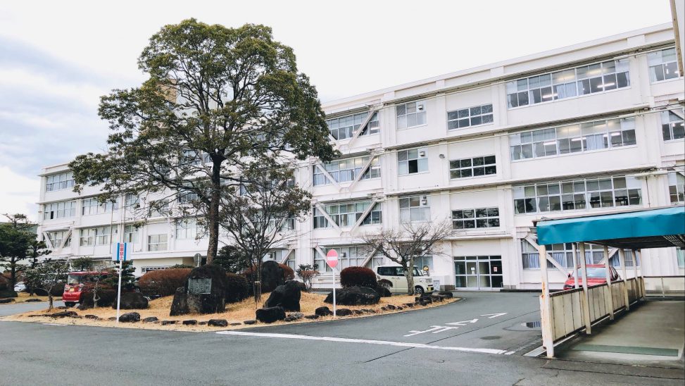 静岡県立富士宮東高校にて、模擬授業「芸術系大学のすゝめ」を行いました